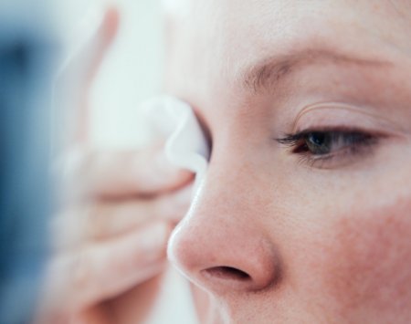 Your Skin - Cleaning Makeup